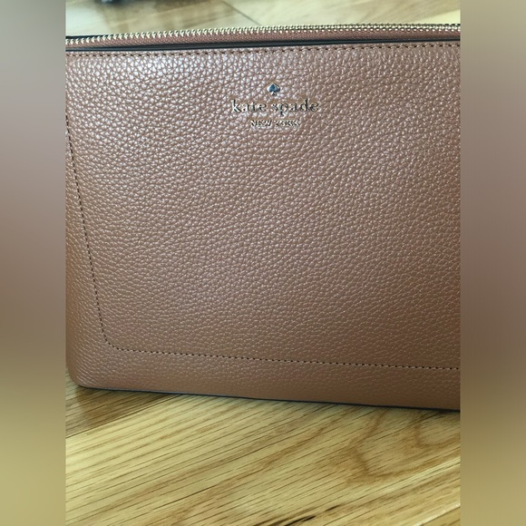 NWT Kate Spade Leila Medium Crossbody Bag in gingerbread - Picture 2 of 8